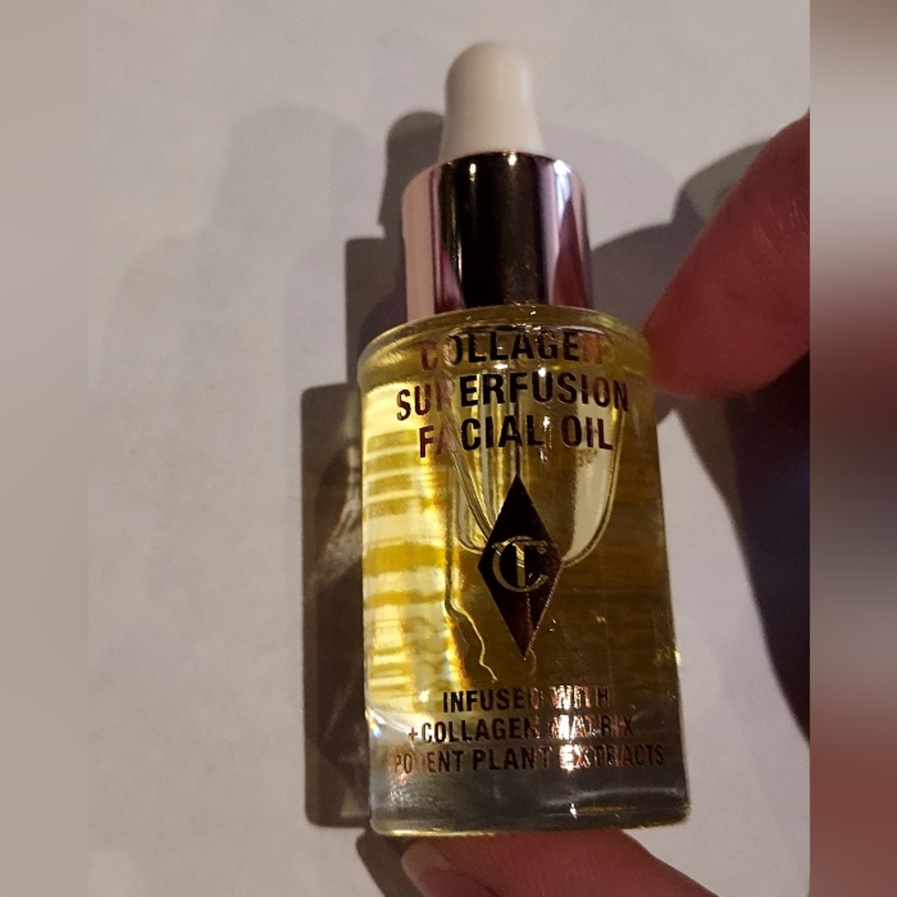 Charlotte Tibury Collagen Superfusion Facial Oil 8ml NIB - Picture 7 of 9